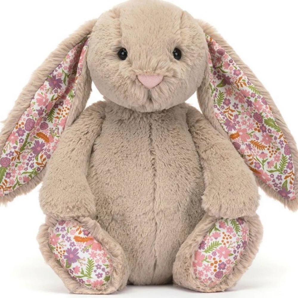 Jellycat Blossom Petal Biege Bunny / SOLD OUT / MD / 100% authentic/ NWT